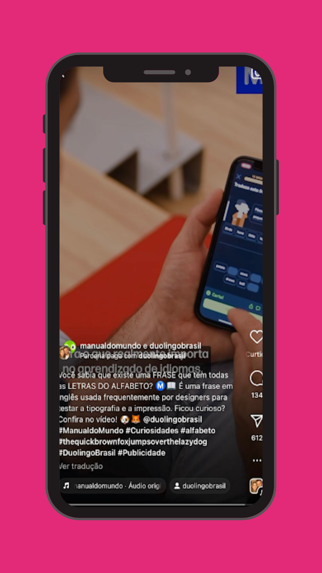 Print de um post do Duolingo no Instagram mostrando o exemplo de legenda curta explanado acima. 